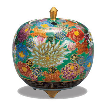 3.7�����F �ԋl