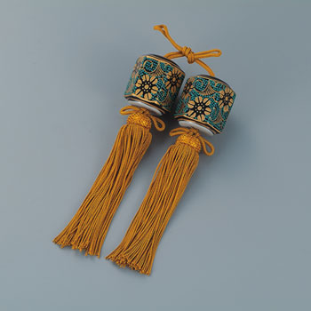 ���� ��