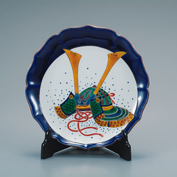 8.5�����M ��