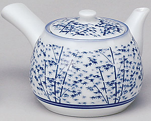 �|�сi��j�}�{