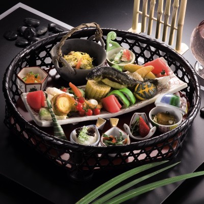 �ڎO�쐷�U�i�h�t�j�i�ؐ��i�j
