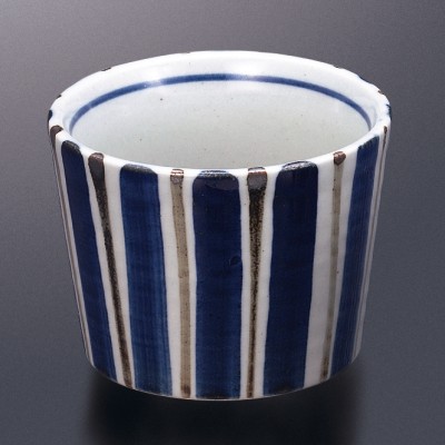 Noodle Sauce Bottles and Cups 28808