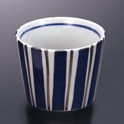 Noodle Sauce Bottles and Cups 28809