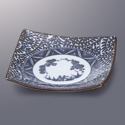 ���������������p���M