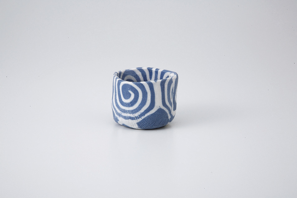 ���������������i���j