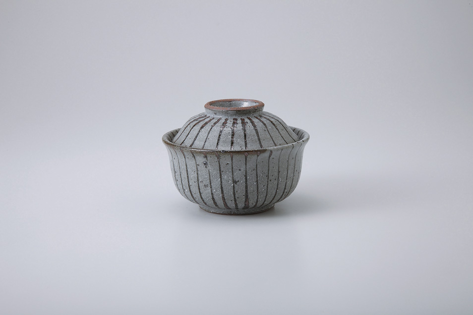 �����菬�ϕ��q