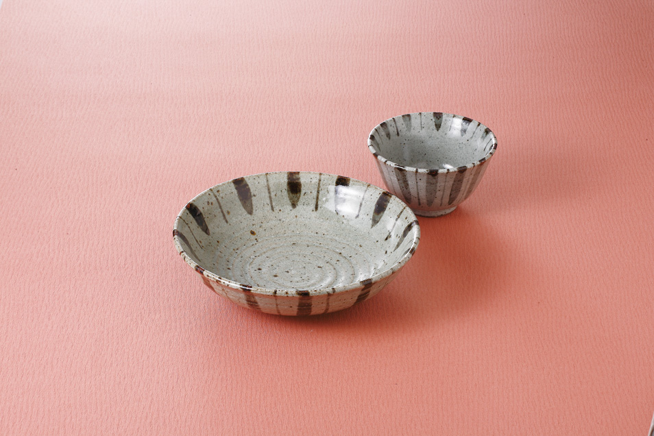 ���\�������p�q