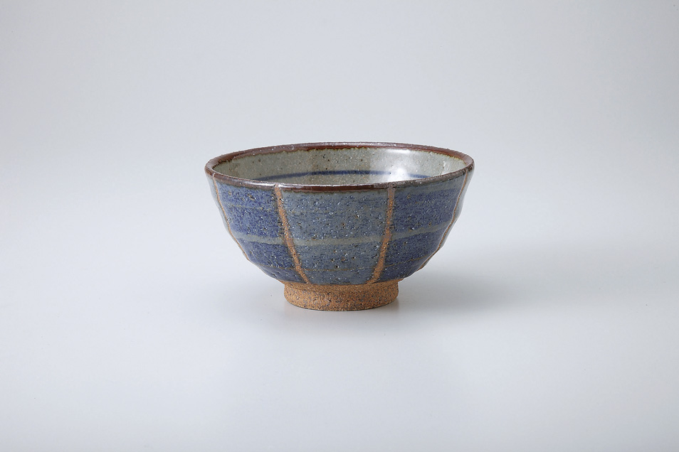 ���\�����q