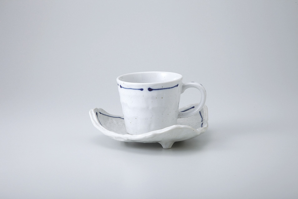 �u���X���C���i�j�R�[�q�[�b�^�r