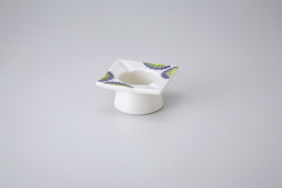 �юP�D�M�i���j