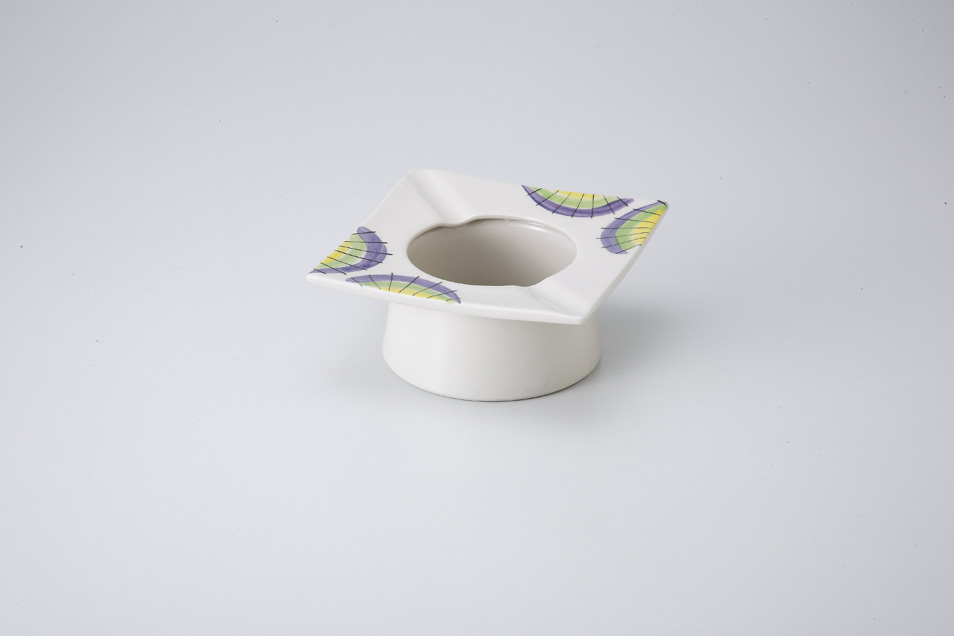 �юP�D�M�i��j