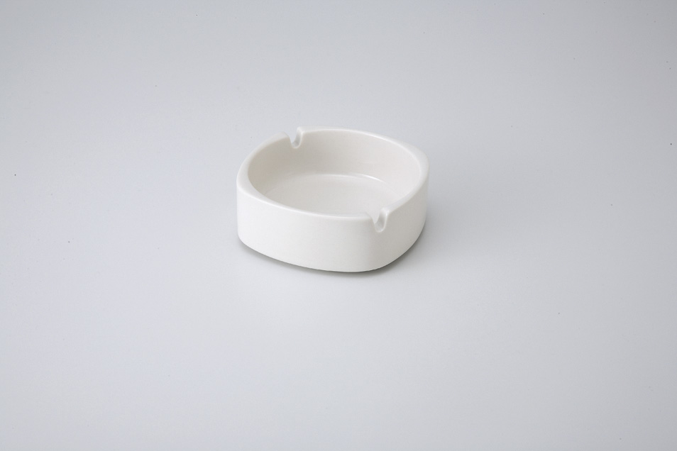 �A�C�{���[�i�f�p�D�M