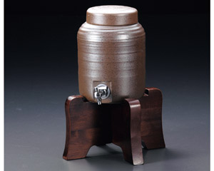 �ɉꐅ���P�O���Ē��T�[�o�[��t