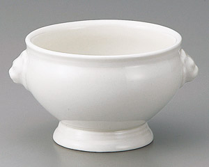 �j���[�{�����C�I���g�����t